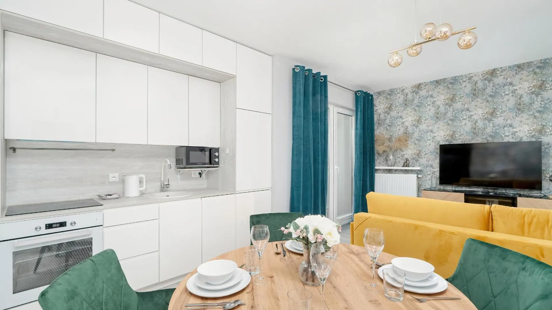Beautiful Apartment With Balcony & Free Garage By Noclegi Renters Poznan 0*,