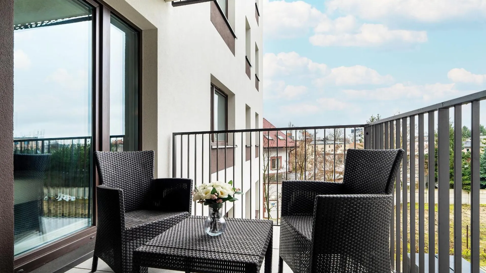Beautiful Apartment With Balcony & Free Garage By Noclegi Renters Poznan Poland